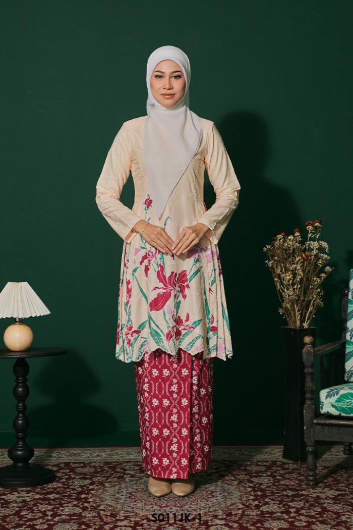 Juliana Kurung in Crimson Pink (S011JK-1)