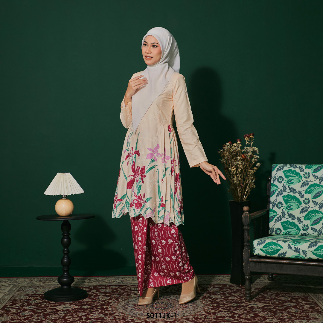 Juliana Kurung in Crimson Pink (S011JK-1) - Image 2