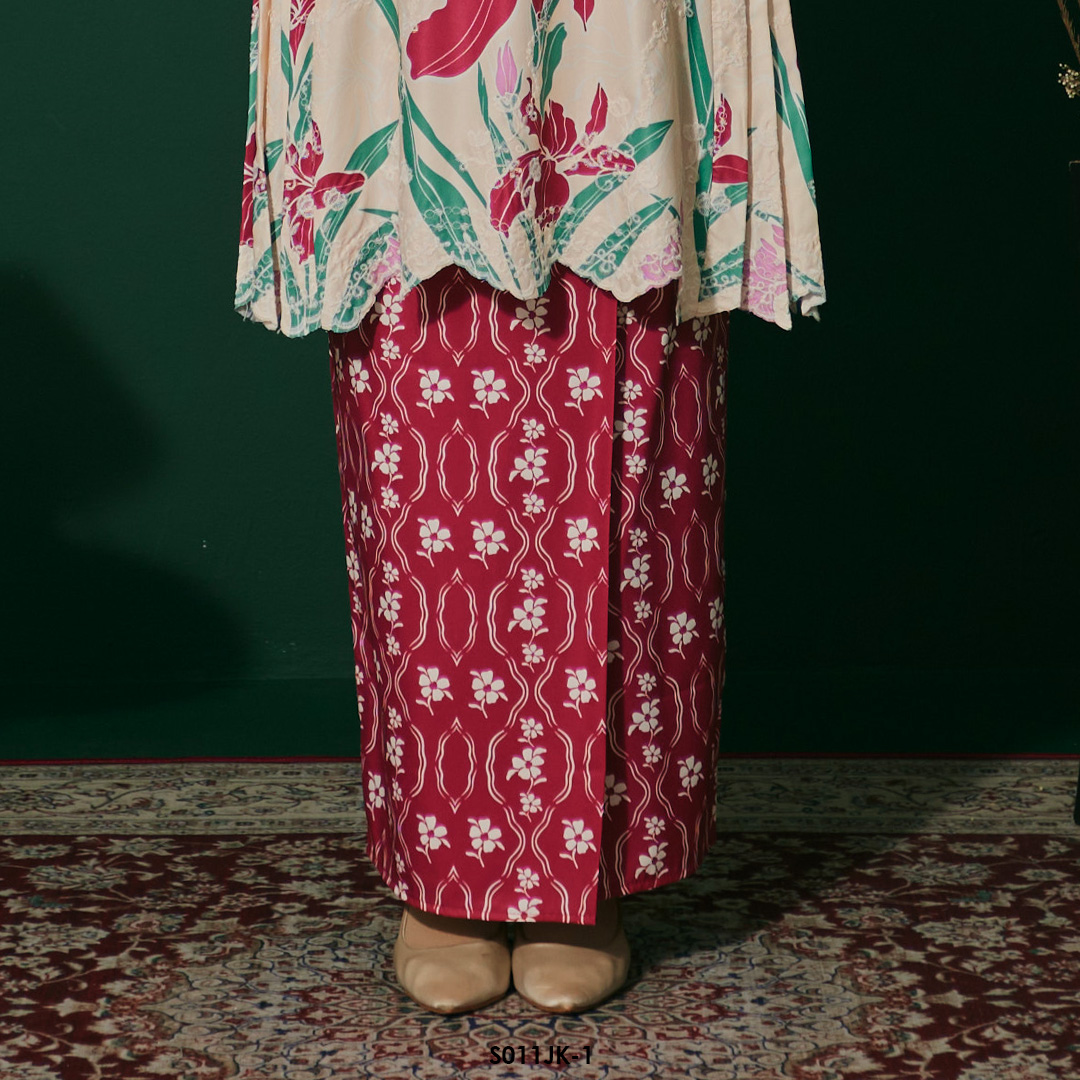 Juliana Kurung in Crimson Pink (S011JK-1) - Image 3