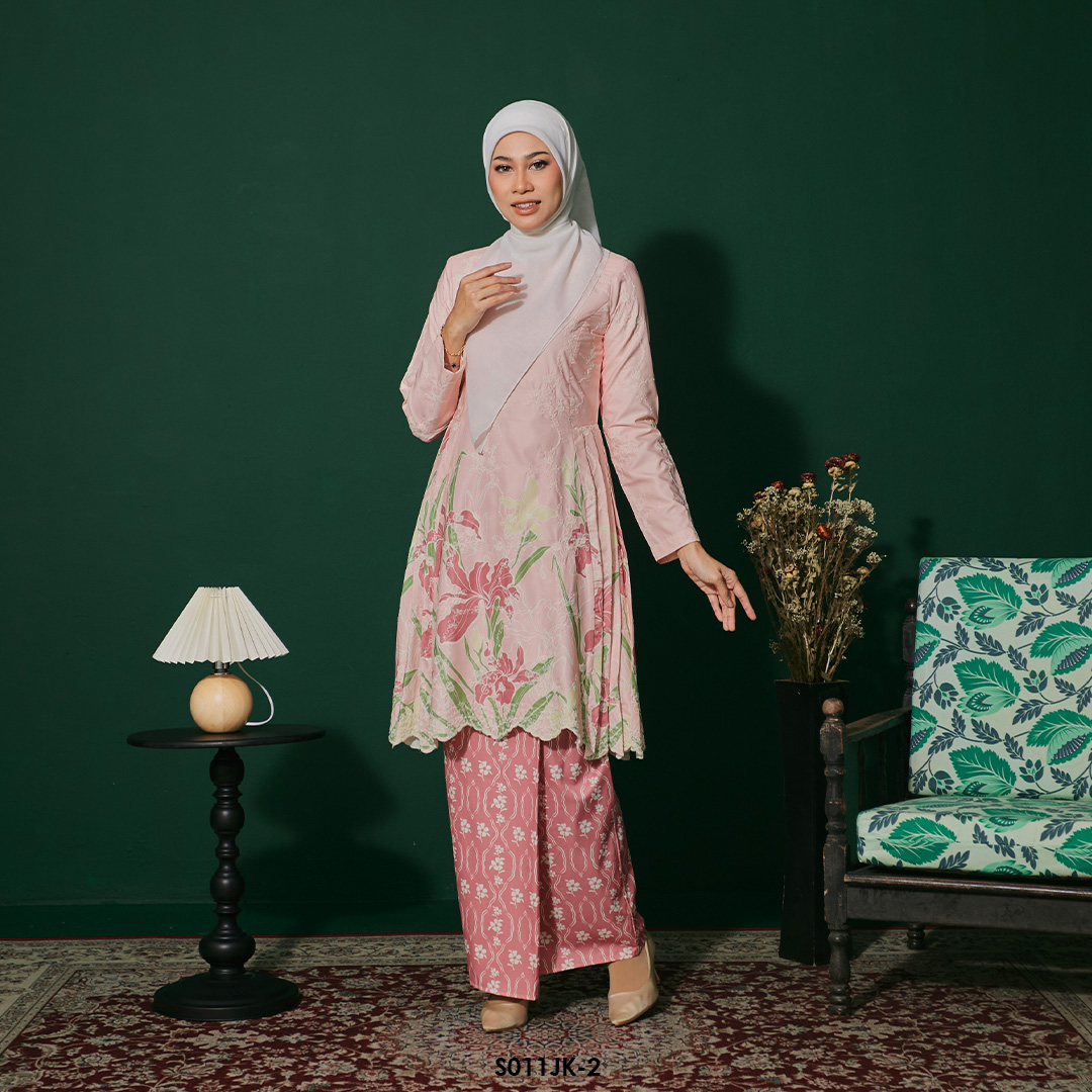 Juliana Kurung in Strawberry Milk (S011JK-2) - Image 2