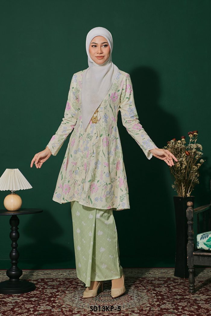 Kebarung Kalthom Petite in Pastel Green (S013KP-5)