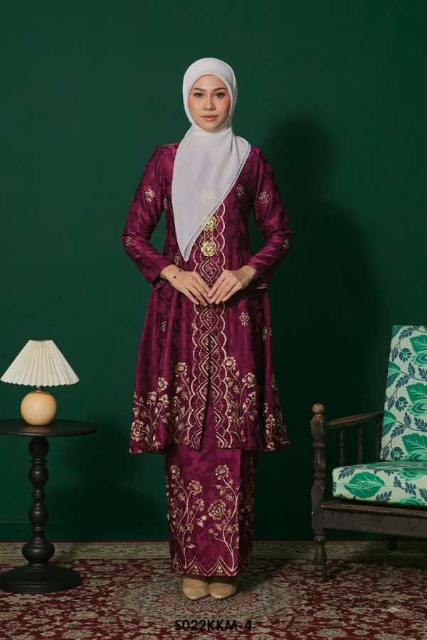 Kebarung Kalthom in Berry (S022KKM-4)