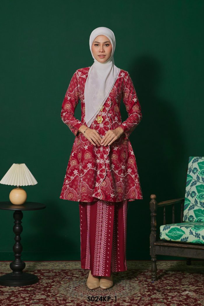 Kebarung Kalthom Petite in Red (S024KP-1)