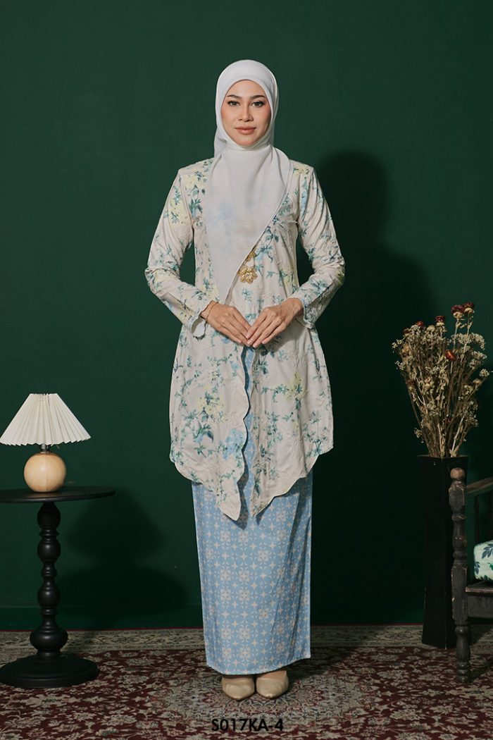 Kebaya Anggun 2.0 in Sky Blue (S017KA-4)