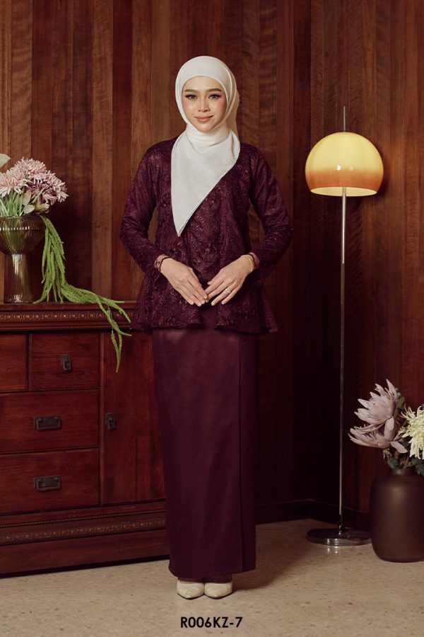 (AS-IS ITEM) Kebaya Zahra in Grape (R006KZ-7)