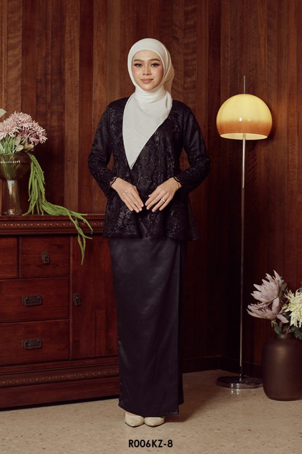 (AS-IS ITEM) Kebaya Zahra in Black (R006KZ-8)
