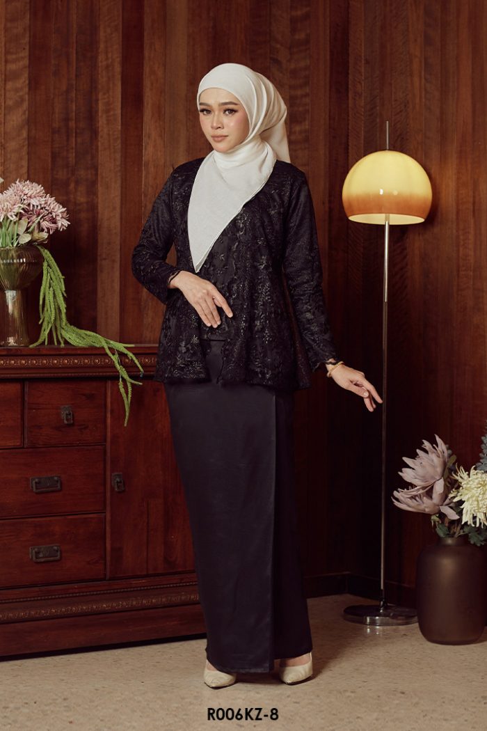 (AS-IS ITEM) Kebaya Zahra in Black (R006KZ-8)