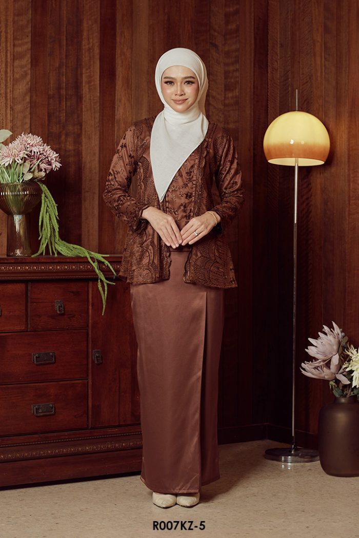 (AS-IS ITEM) Kebaya Zahra in Brown (R007KZ-5)
