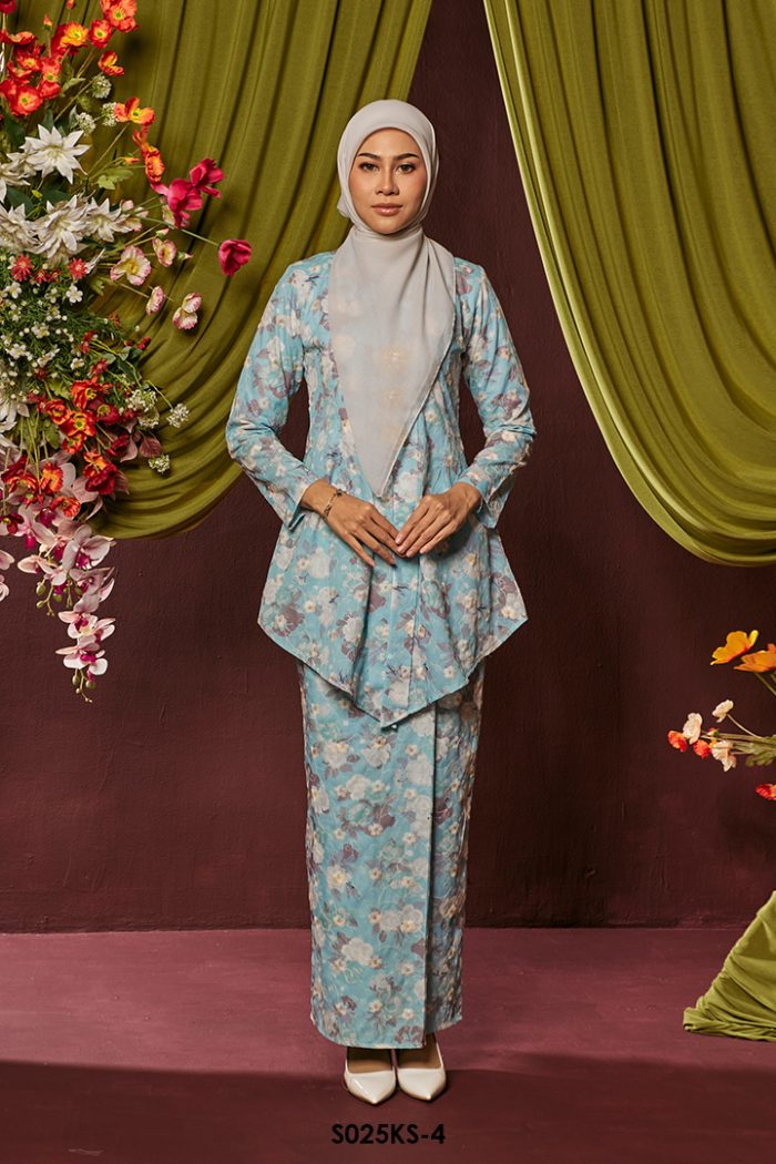 Kebaya Saloma in Light Blue (S025KS-4)