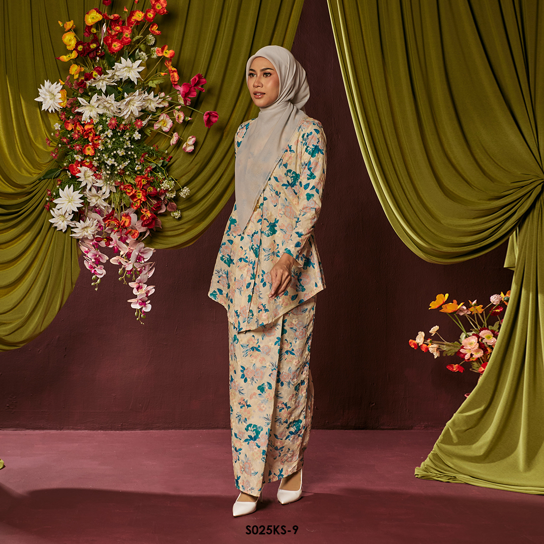 Kebaya Saloma in Light Yellow (S025KS-9) - Image 2