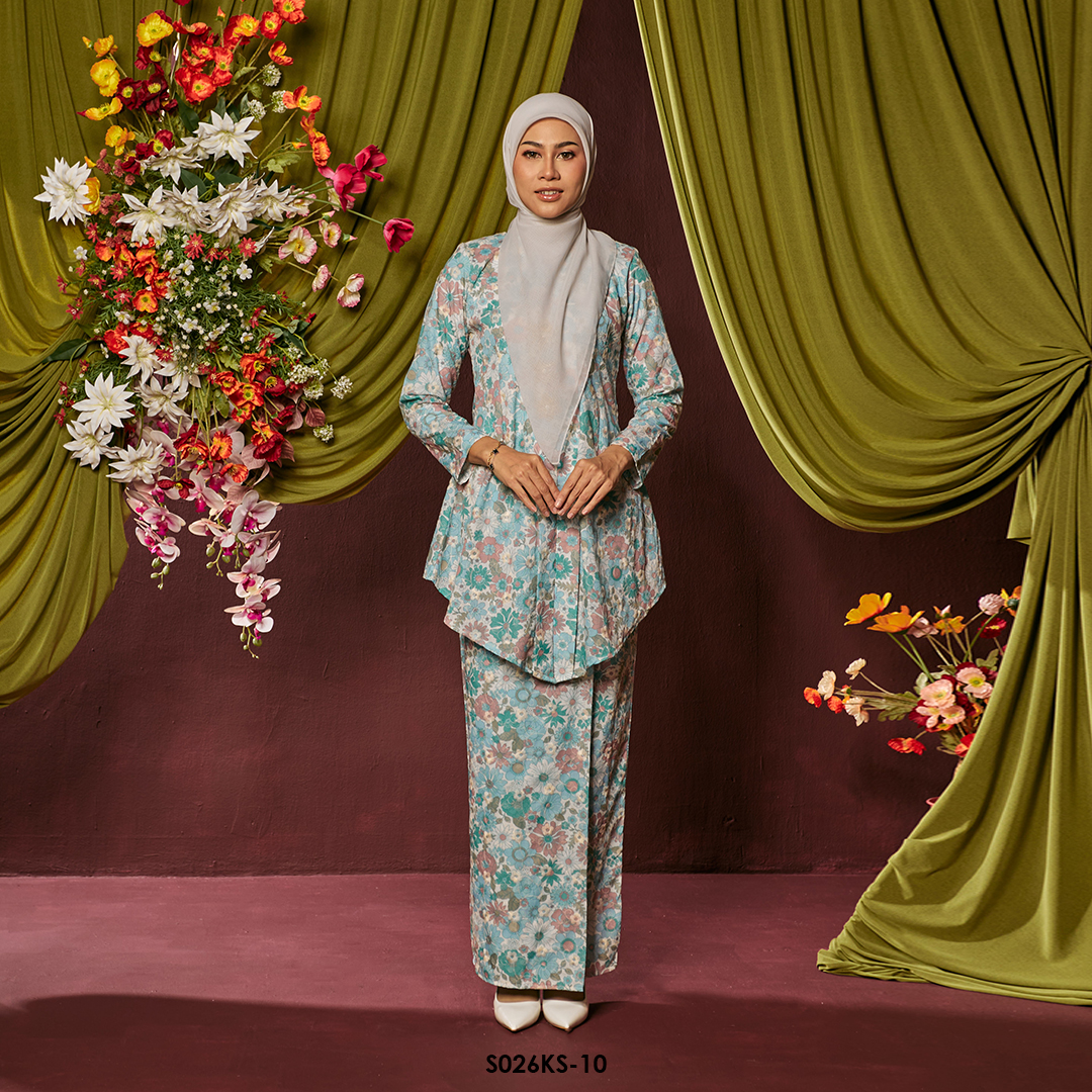 Kebaya Saloma in Light Blue (S026KS-10)