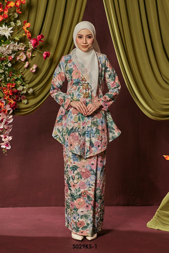 Kebaya Saloma in Salmon (S029KS-1)