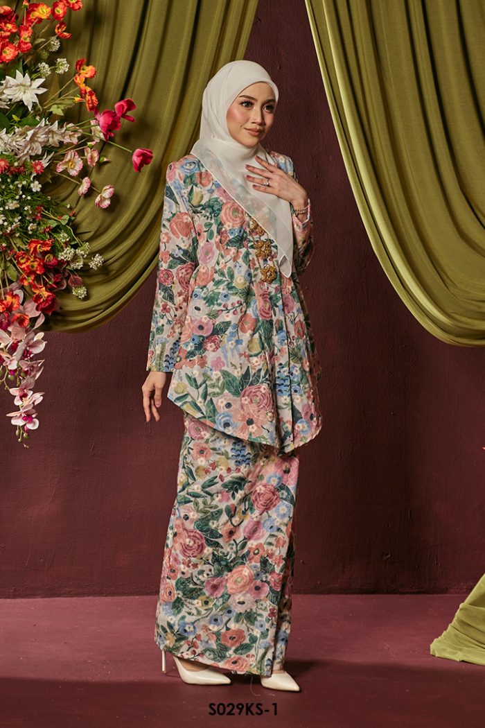 Kebaya Saloma in Salmon (S029KS-1)