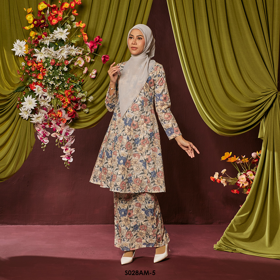 Ameera Kurung in Deep Indigo (S028AM-5) - Image 2
