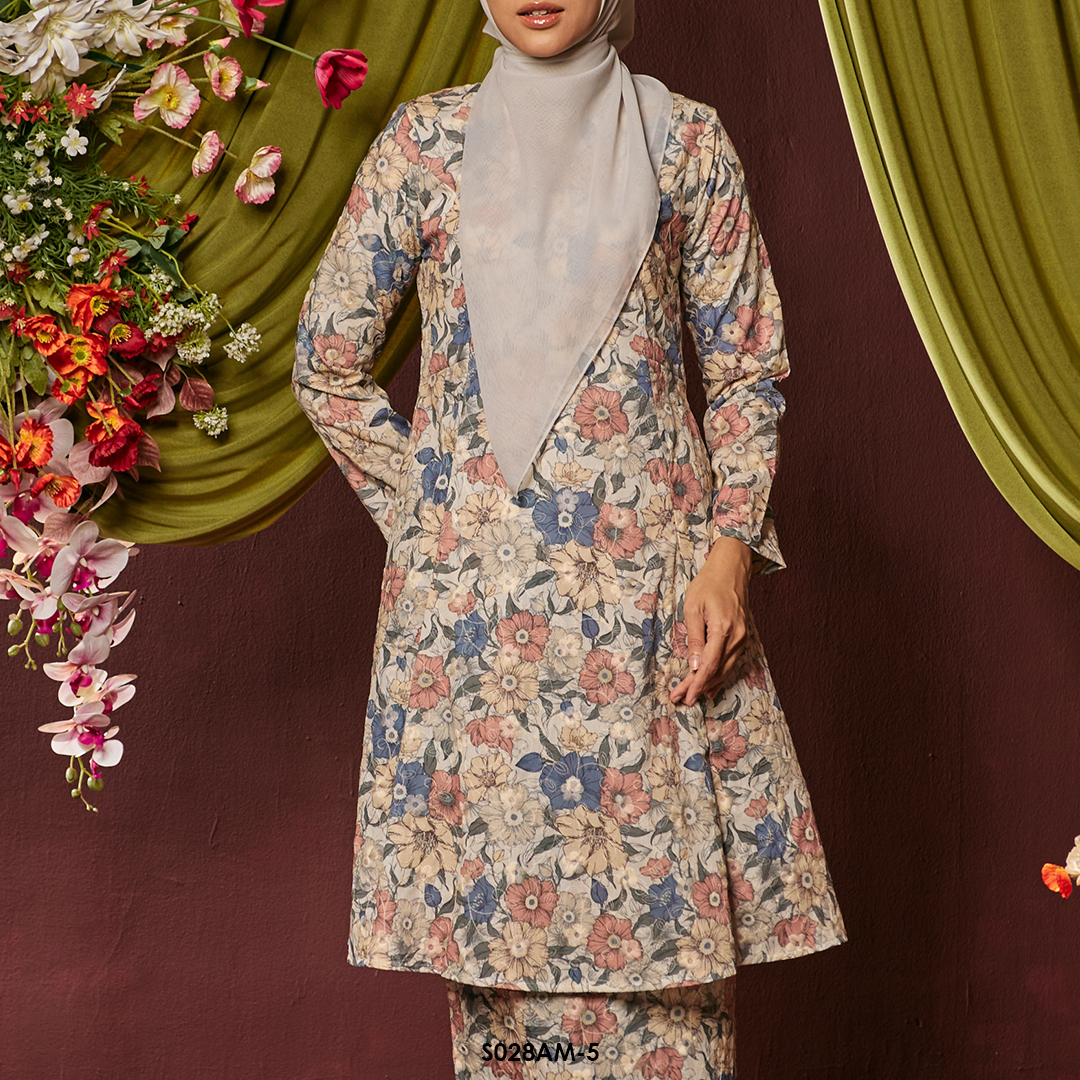 Ameera Kurung in Deep Indigo (S028AM-5) - Image 3