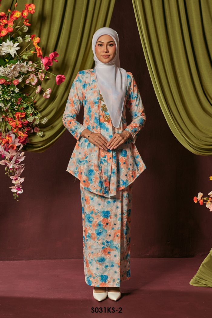 Kebaya Saloma in Tangerine (S031KS-2)