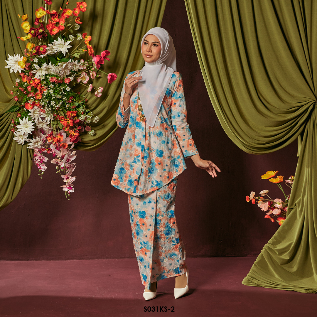 Kebaya Saloma in Tangerine (S031KS-2) - Image 2