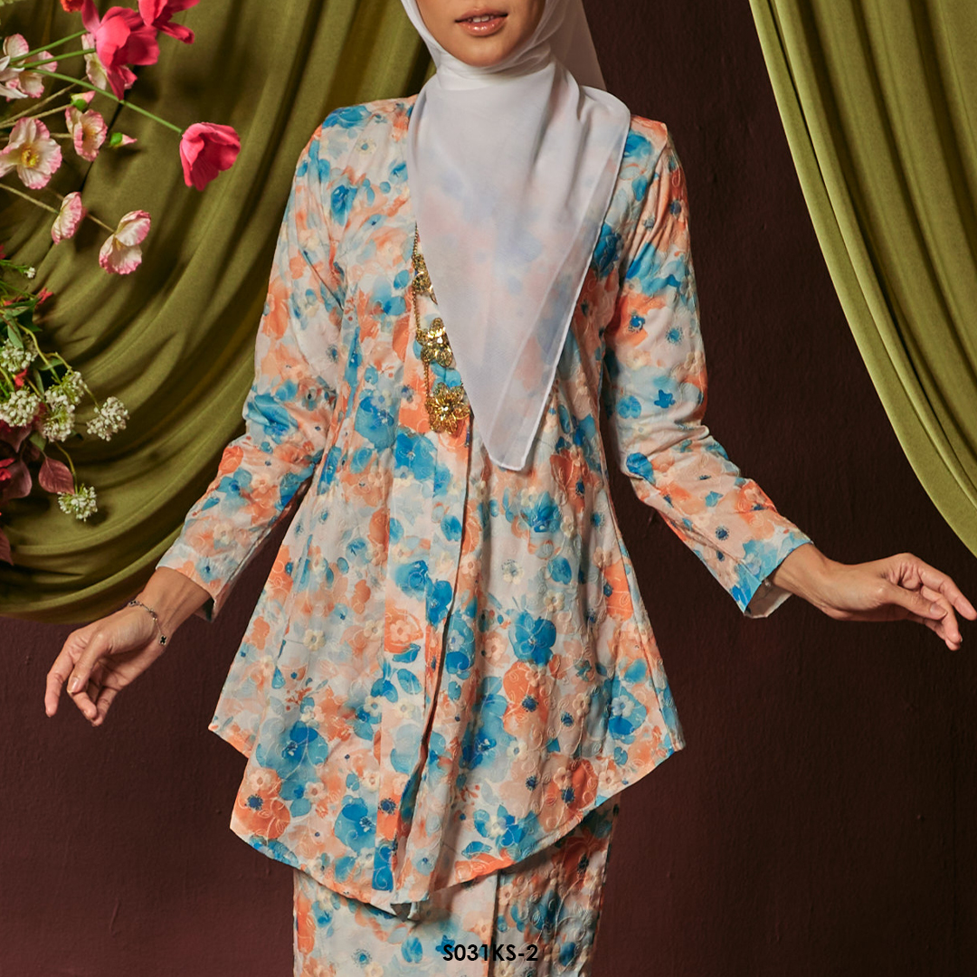 Kebaya Saloma in Tangerine (S031KS-2) - Image 3