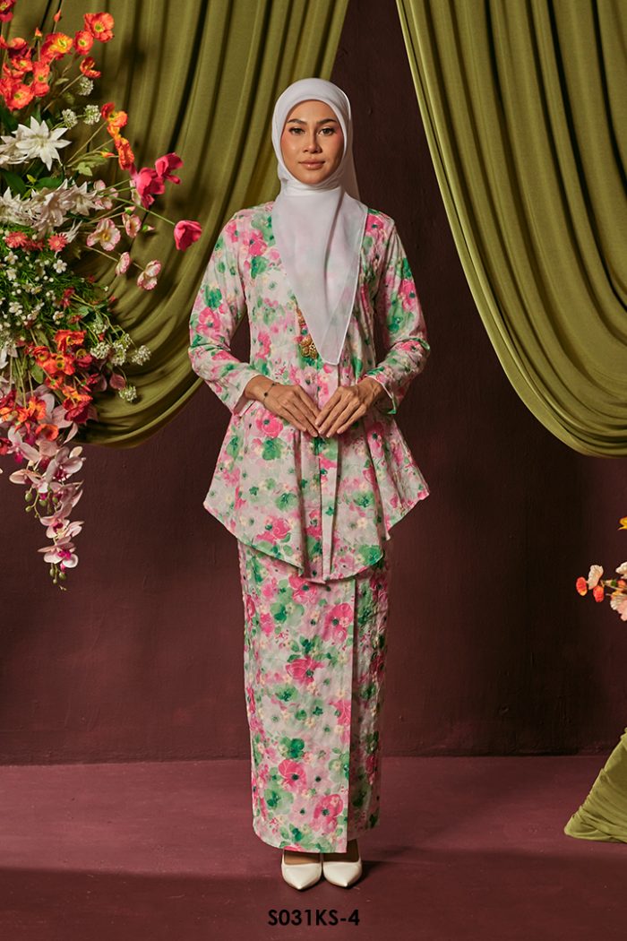 Kebaya Saloma in Barbie Pink (S031KS-4)