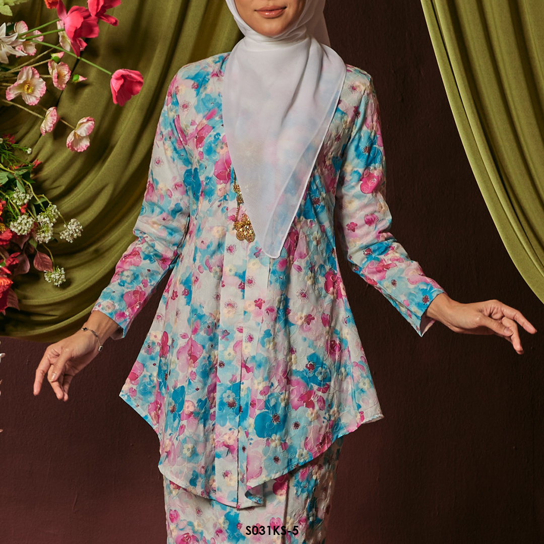 Kebaya Saloma in Sky Blue (S031KS-5) - Image 3