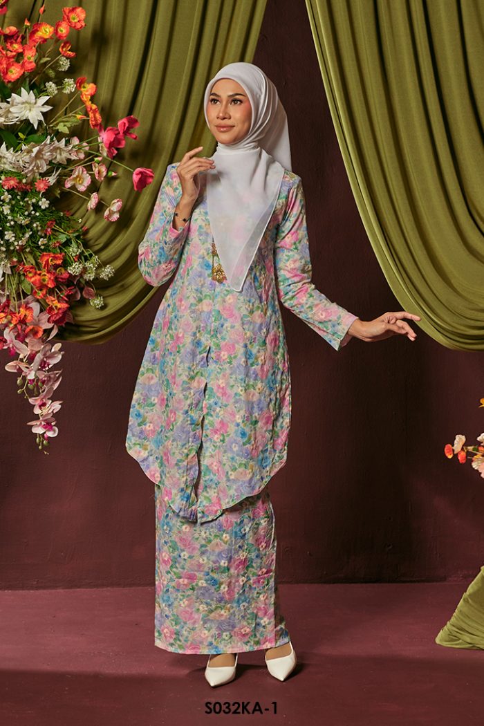 Kebaya Anggun 2.0 in Neon Pink (S032KA-1)