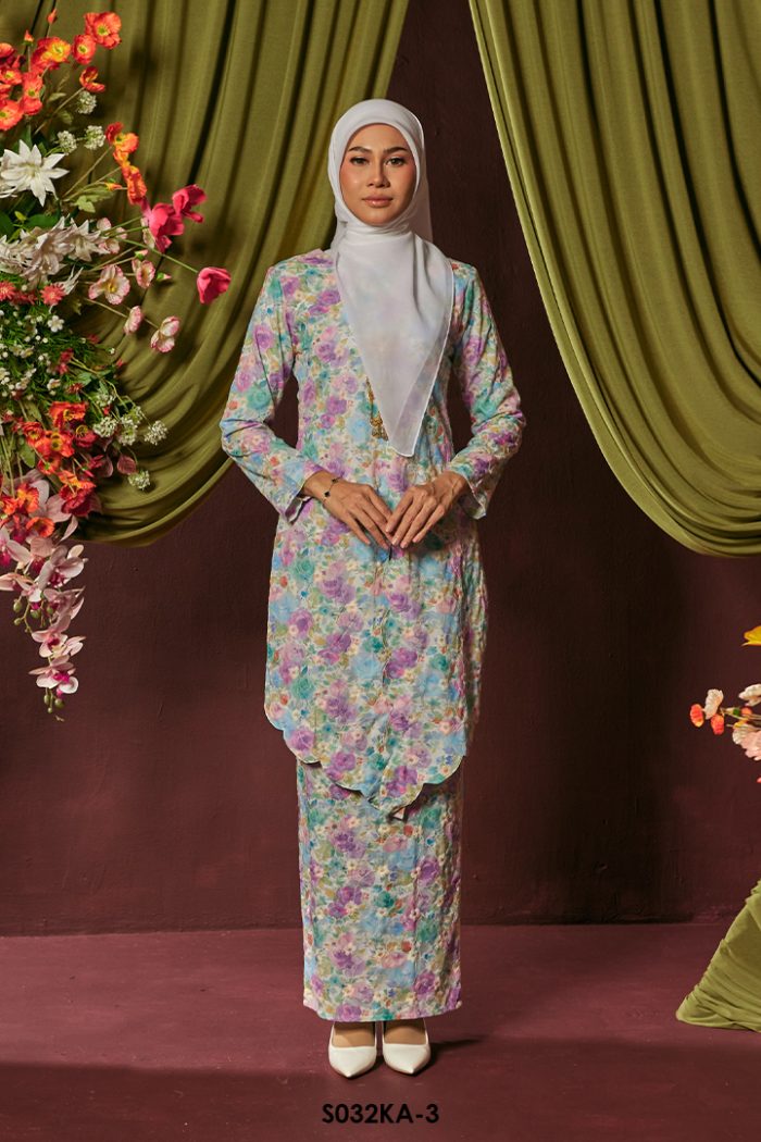 Kebaya Anggun 2.0 in Bright Purple (S032KA-3)