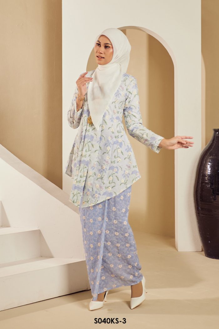 Kebaya Saloma in Light Blue (S040KS-3)