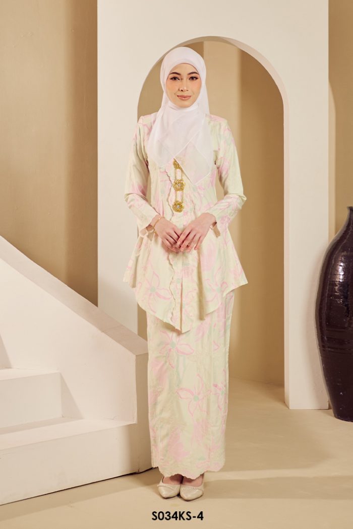 Kebaya Saloma in Pastel Cream (S034KS-4)