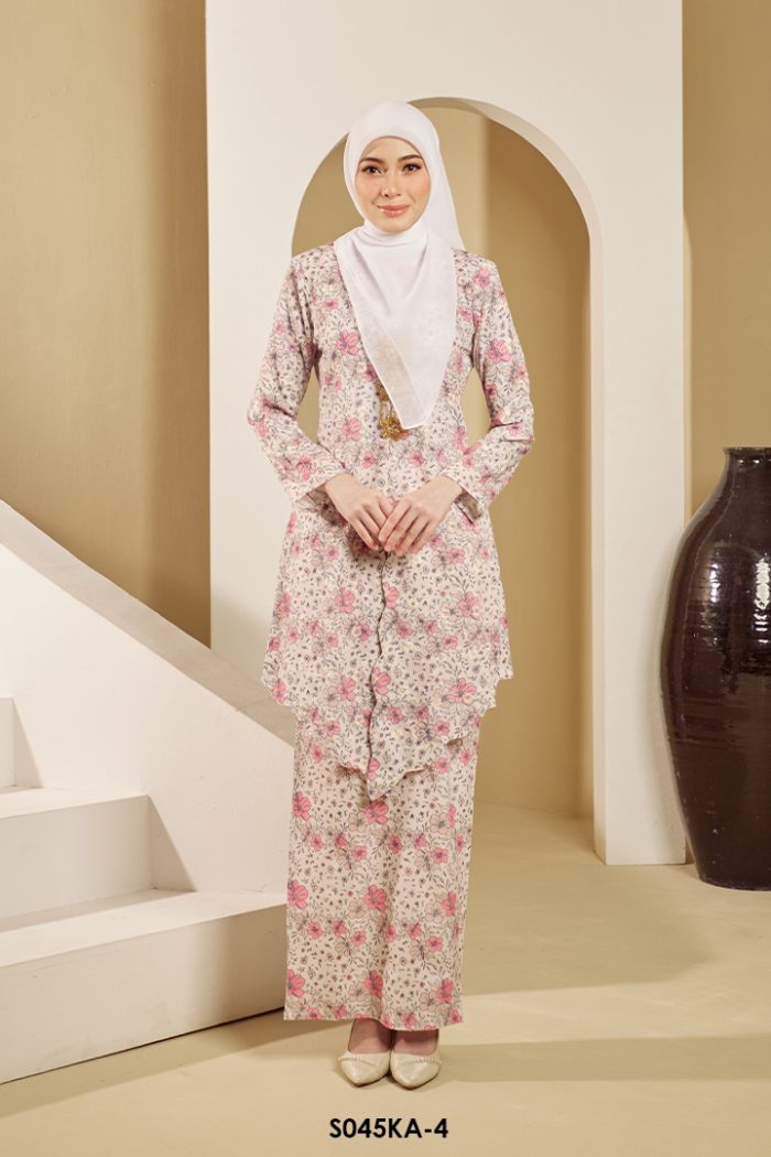 Kebaya Anggun 2.0 in Salmon Pink (S045KA-4)